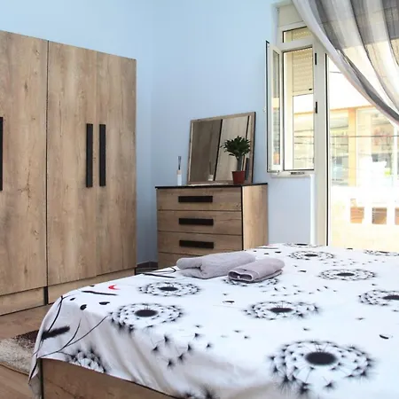 Wonderful Center 4 * Дуррес