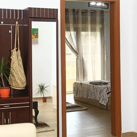 Апартаменты Wonderful Center 4 *