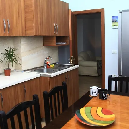Апартаменты Wonderful Center 4 *